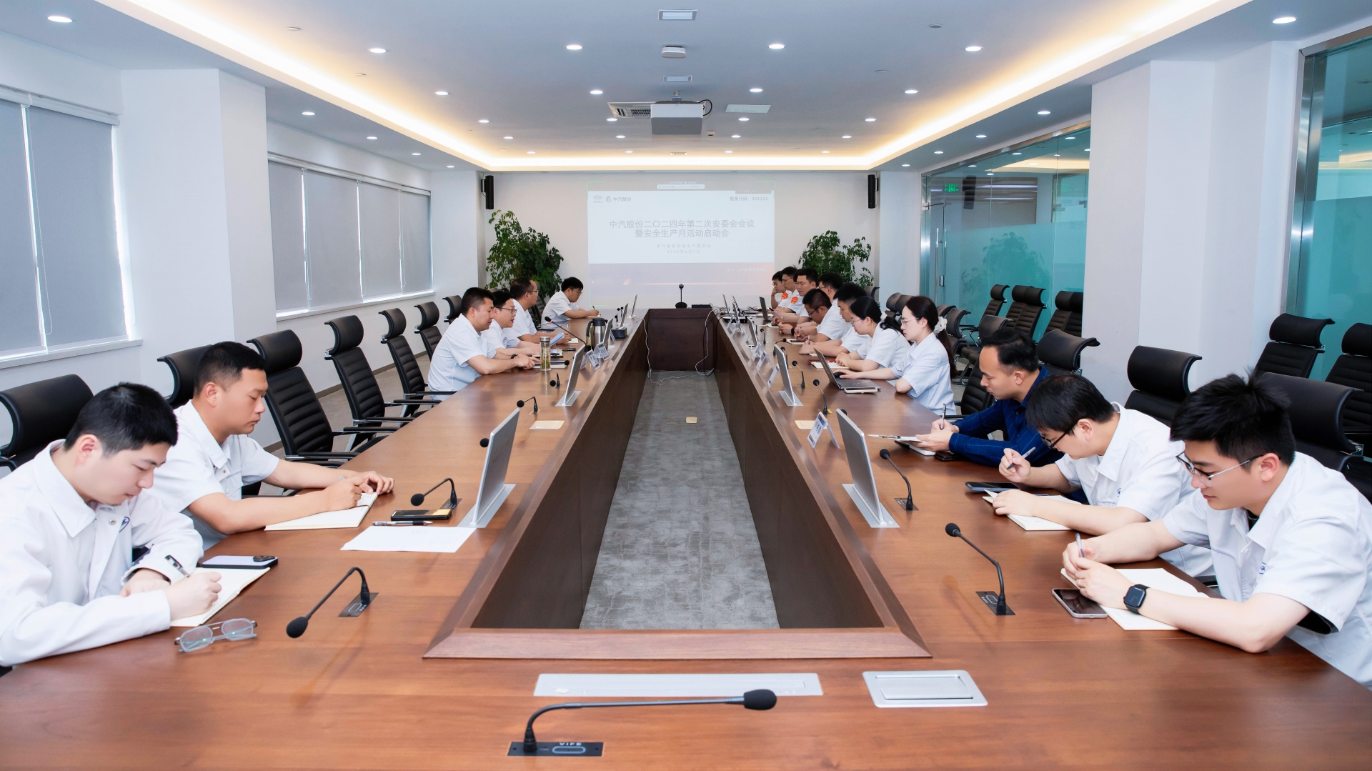 ´ó¾°.jpg ´ó¾°.jpg